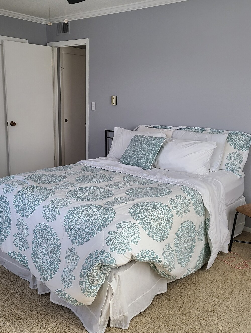 Home Classics White Queen Bed Skirt